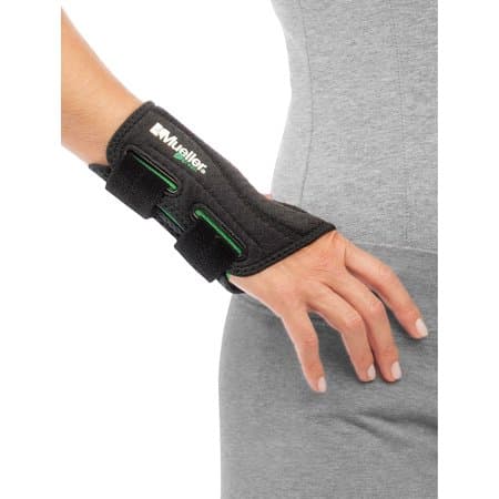Picture of Mueller green fitted wrist brace, black, one size fits most, right hand